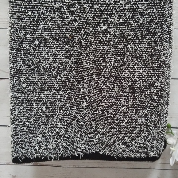 Calvin Klein Black and White Pencil Skirt - Picture 3 of 7